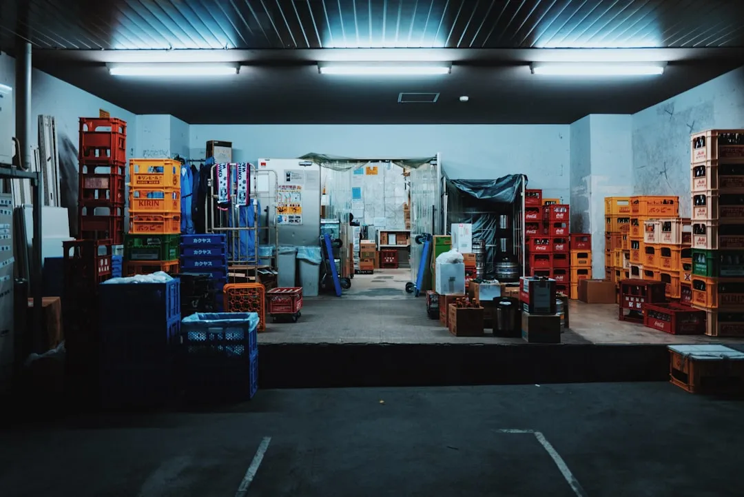 重庆工业托盘与周转筐选型指南:塑料仓储箱强度与承重对比分析正文配图 2